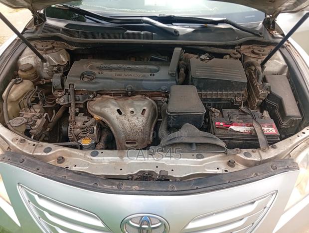 Toyota Camry 2009 Silver
