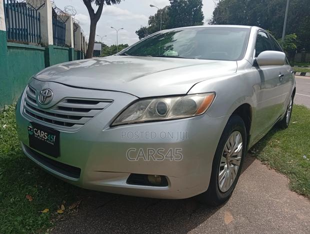 Toyota Camry 2009 Silver