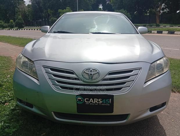 Toyota Camry 2009 Silver