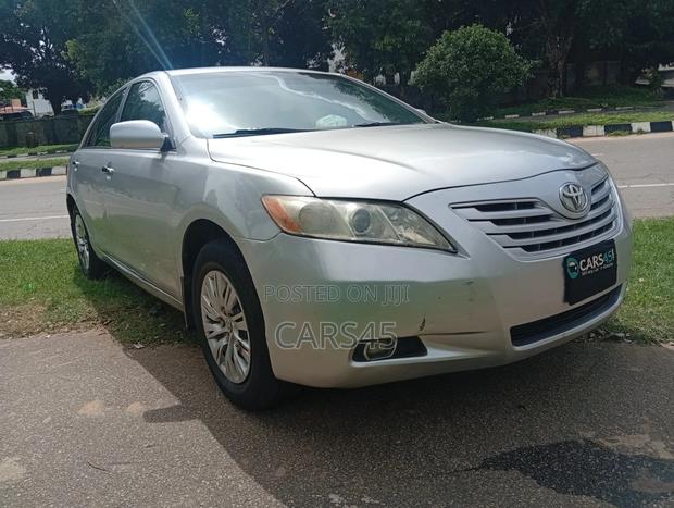 Toyota Camry 2009 Silver