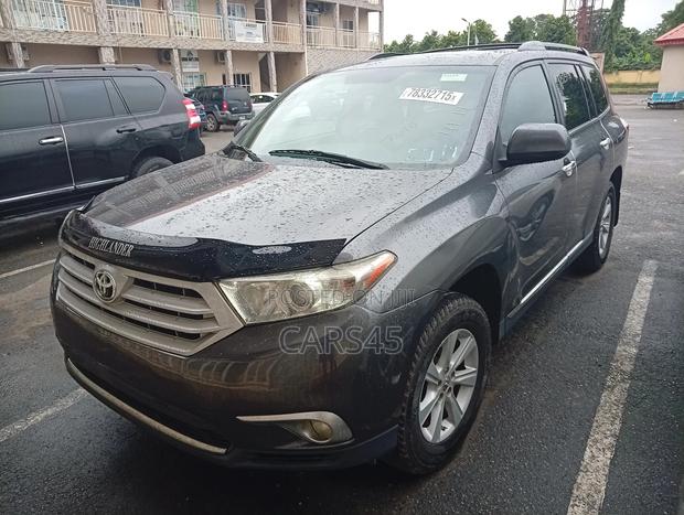 Toyota Highlander 2013 Gray