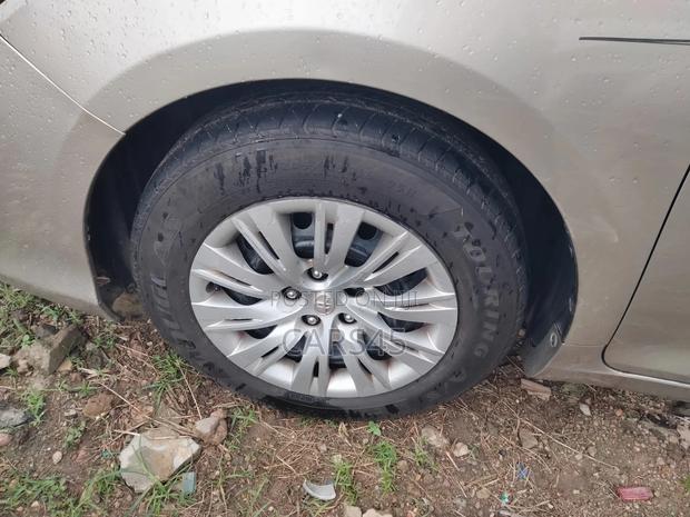 Toyota Camry 2014 Gold