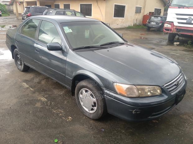 Toyota Camry 2001 Green