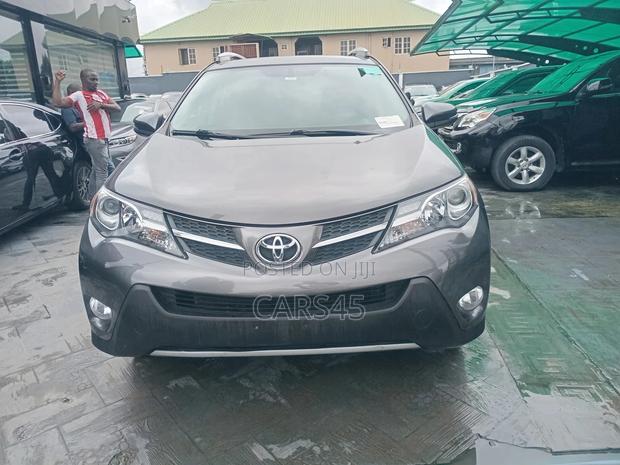 Toyota RAV4 2015 Gray