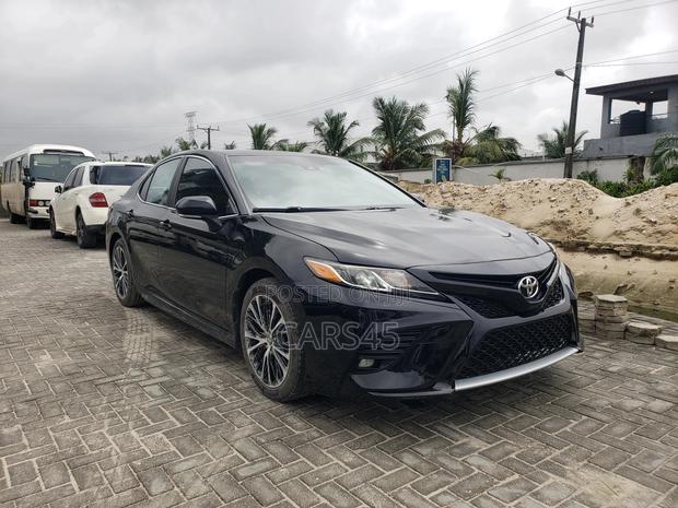 Toyota Camry 2018 Black