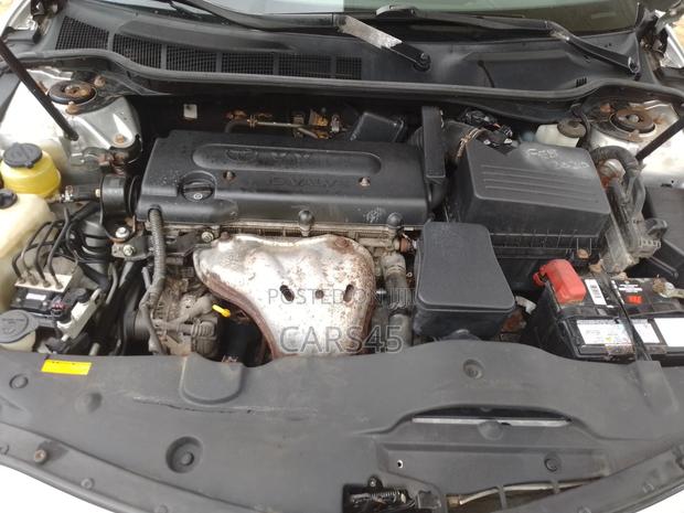 Toyota Camry 2009 Silver