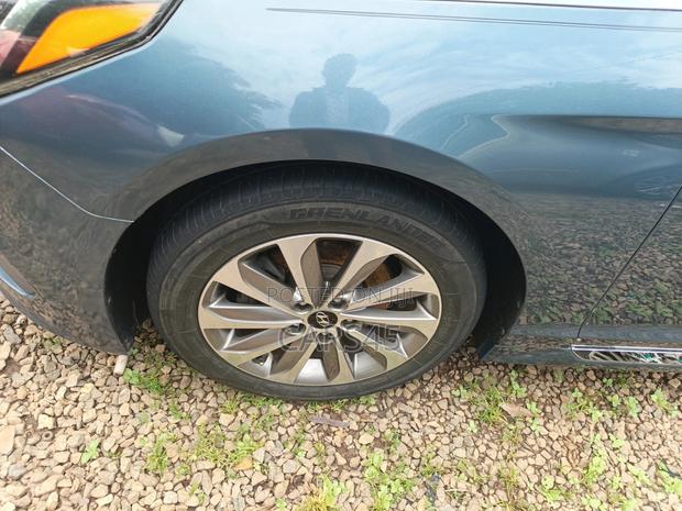 Hyundai Sonata 2016 Blue
