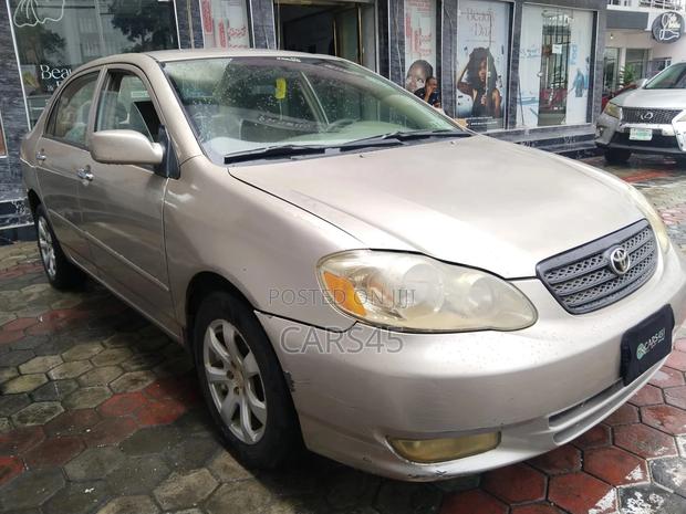 Toyota Corolla 2003 Gold
