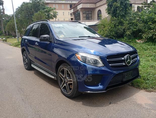 Mercedes-Benz GLE-Class 2018 Blue