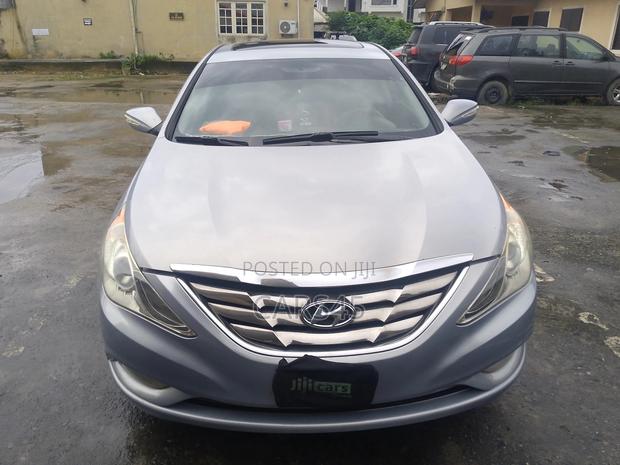 Hyundai Sonata 2011 Gray