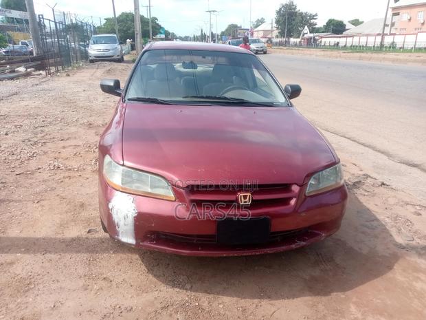 Honda Accord 1999 Red