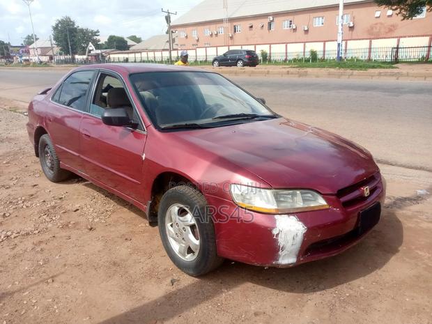 Honda Accord 1999 Red