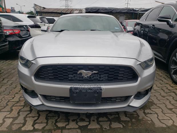 Ford Mustang 2015 Silver