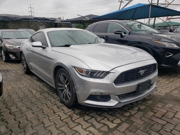 Ford Mustang 2015 Silver