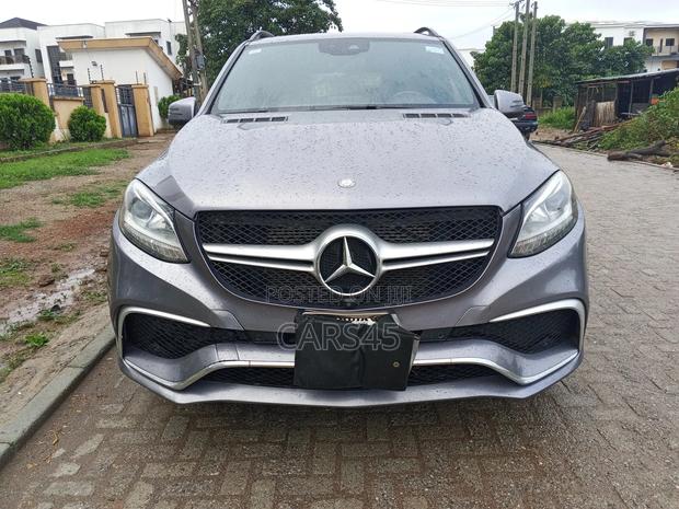 Mercedes-Benz GLE-Class 2016 Brown