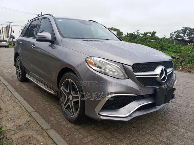 Mercedes-Benz GLE-Class 2016 Brown