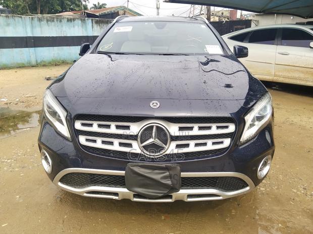 Mercedes-Benz GLA-Class 2019 Blue