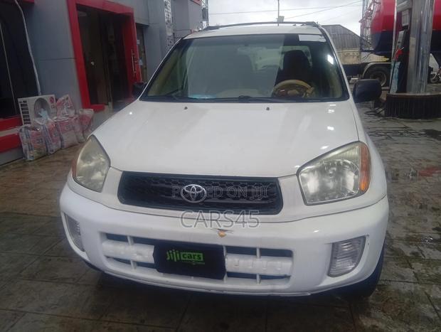 Toyota RAV4 2003 White