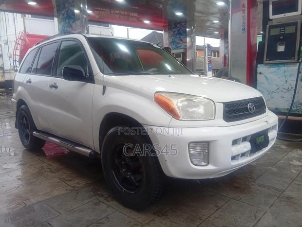 Toyota RAV4 2003 White