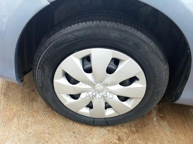 Toyota Vitz 2012