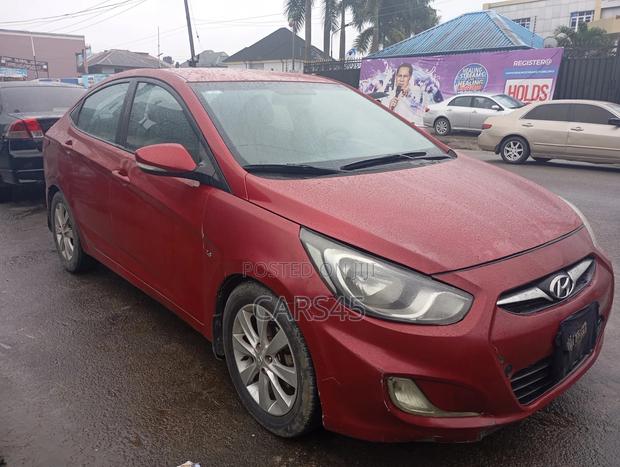 Hyundai Accent 2012 Red