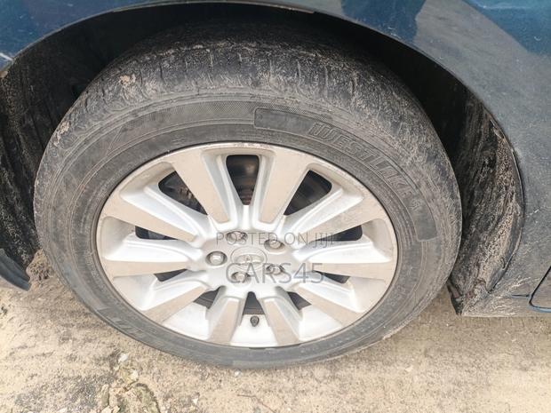 Toyota Sienna 2012 Blue