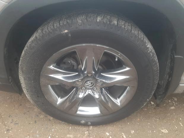 Toyota Highlander 2017 Silver