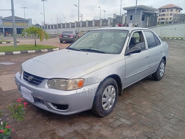 Toyota Corolla 2001 Silver