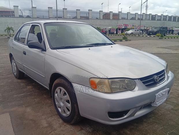 Toyota Corolla 2001 Silver