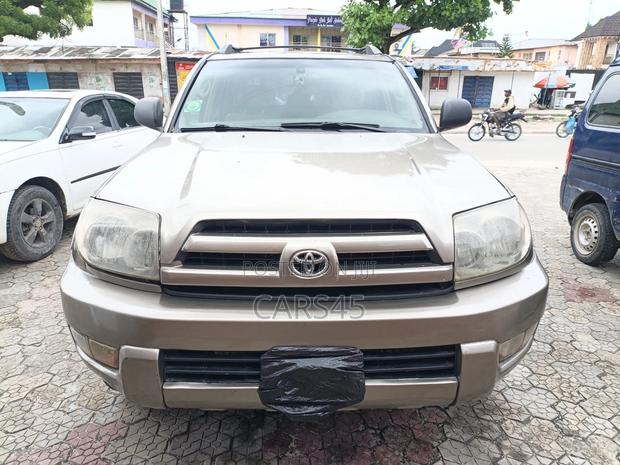 Toyota 4-Runner 2003 Gold