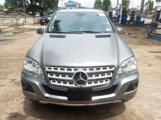 Mercedes-Benz M Class 2011 Gray