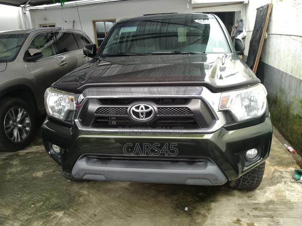 Toyota Tacoma 2014 Green