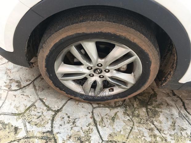 Hyundai Santa Fe 2014 White