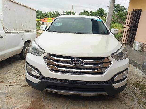 Hyundai Santa Fe 2014 White