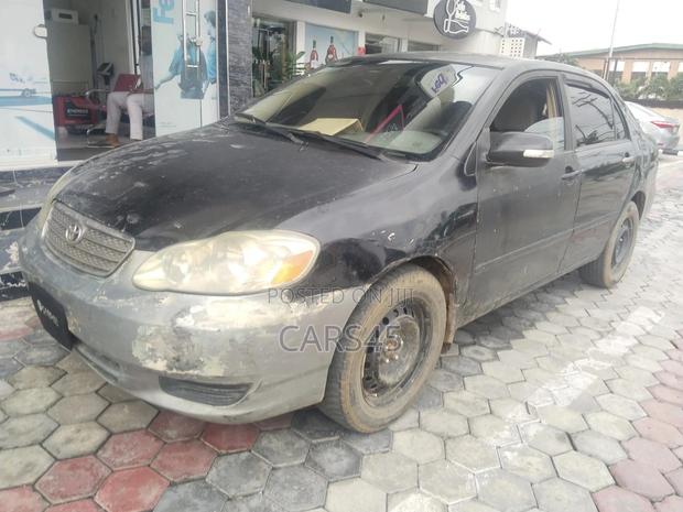 Toyota Corolla 2004 Black