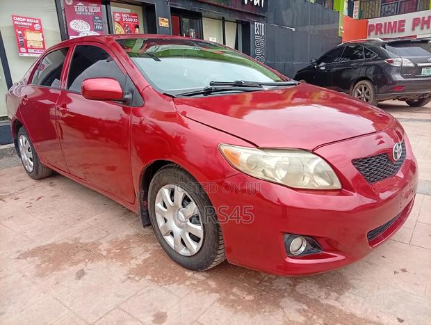Toyota Corolla 2011 Red