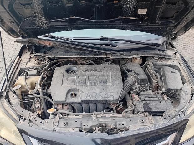 Toyota Corolla 2010 Black