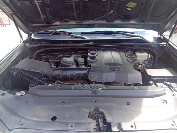 Toyota 4-Runner 2012 Gray