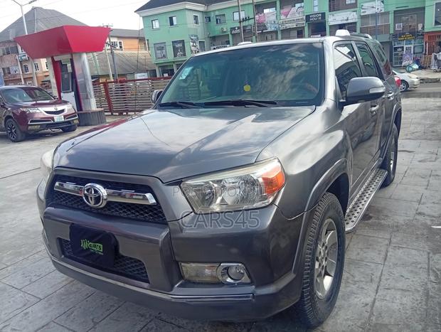 Toyota 4-Runner 2012 Gray