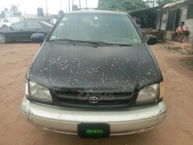 Toyota Sienna CE & 1 hatch 2000