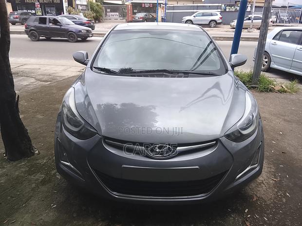 Hyundai Elantra Limited Sedan FWD (1.8L 4cyl 6A) 2016 Gray