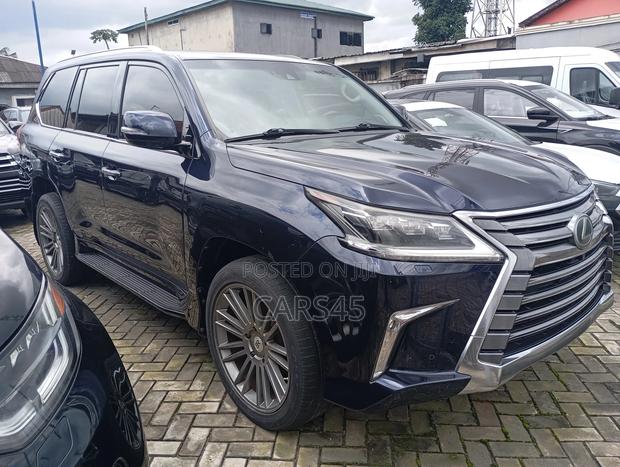 Lexus LX 570 AWD 2017 Blue