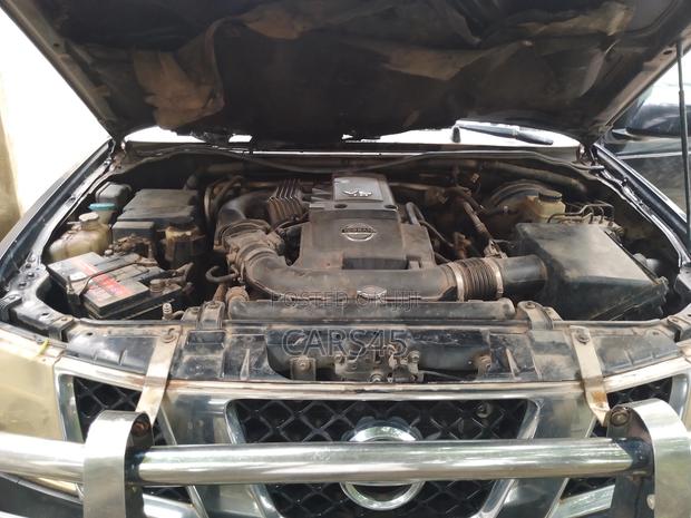 Nissan Pathfinder 2006 Black