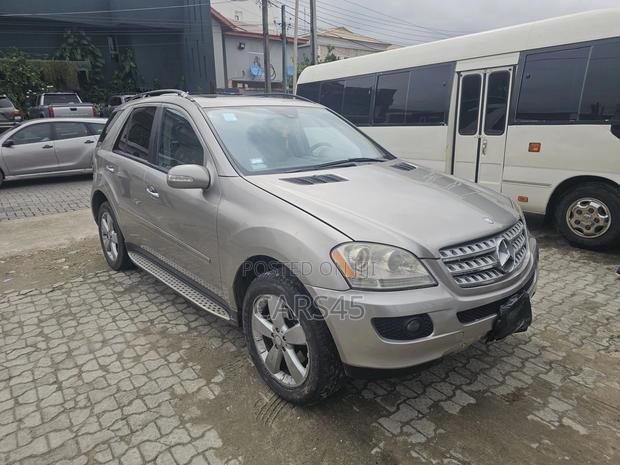 Mercedes-Benz M Class 2007 Brown