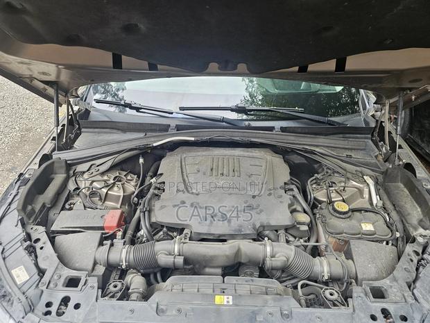 Land Rover Range Rover Velar 2018 Brown