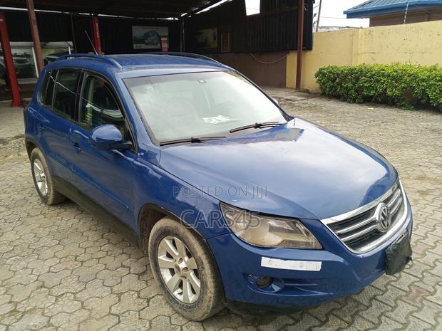 Volkswagen Tiguan 2011 Blue