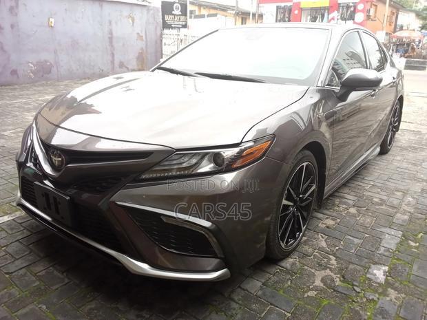 Toyota Camry XLE 2023 Brown