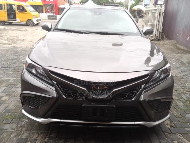 Toyota Camry XLE 2023 Brown