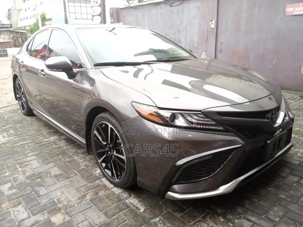 Toyota Camry XLE 2023 Brown
