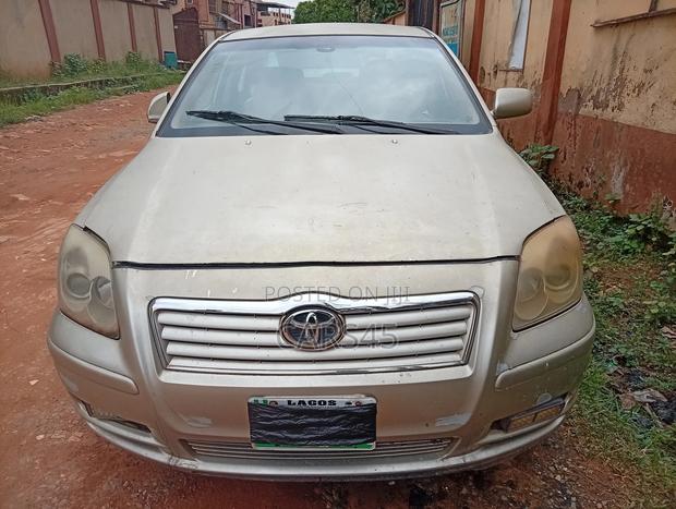 Toyota Avensis 2005 Silver